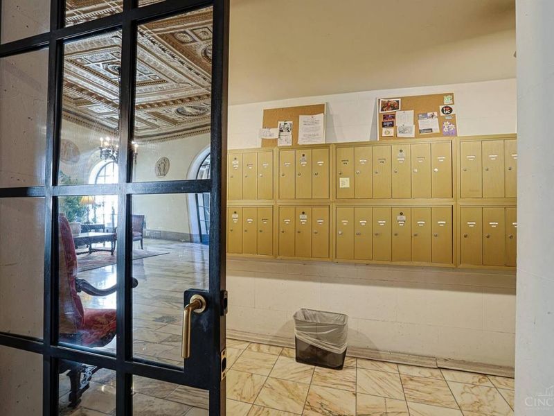 3900 Rose Hill Avenue, Unit 301A, Cincinnati, OH 45229 Photo 8