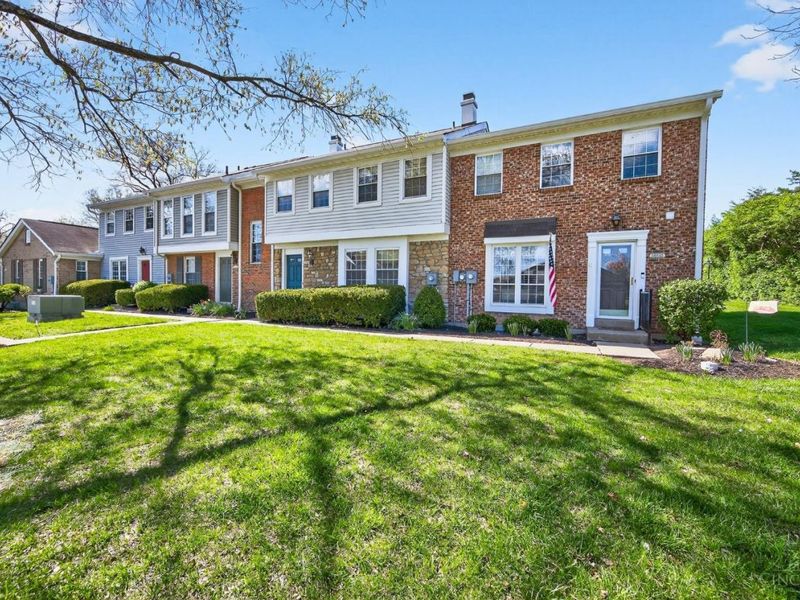 10888 Ponds Lane, Sycamore Township, OH 45242 Photo 1