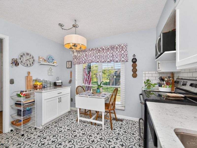 10888 Ponds Lane, Sycamore Township, OH 45242 Photo 8