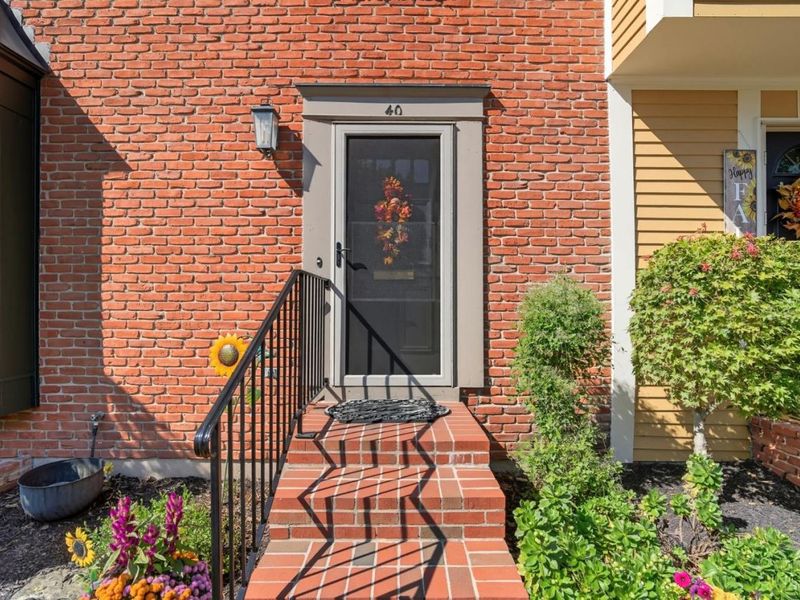 40 Nicholson Court, Washington Township, OH 45459 Photo 4