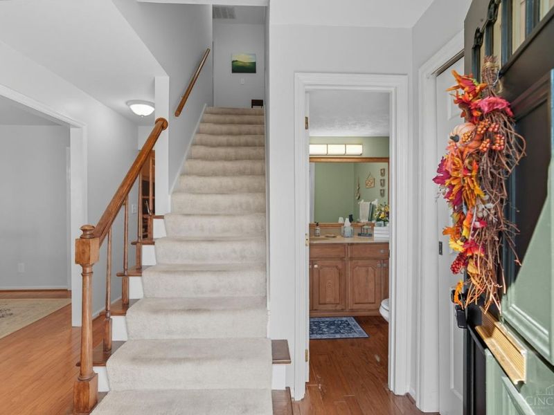 40 Nicholson Court, Washington Township, OH 45459 Photo 6