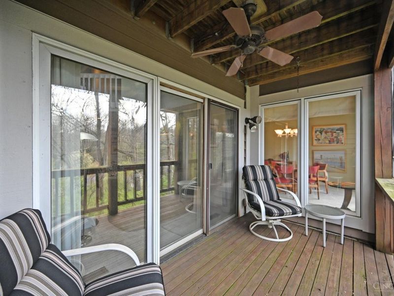 681 Totten Way, Cincinnati, OH 45226 Photo 14