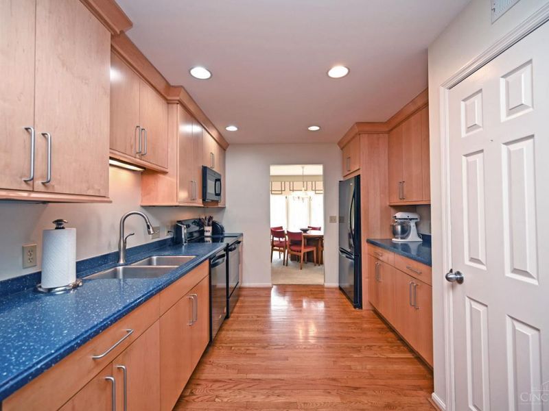 681 Totten Way, Cincinnati, OH 45226 Photo 21