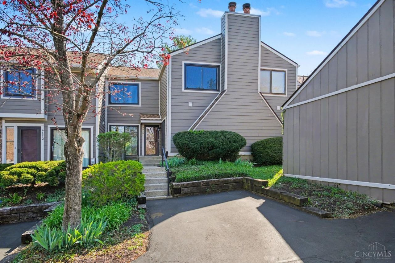 9910 Timbers Drive, Blue Ash, OH 45242 Main Photo