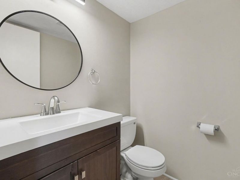 9910 Timbers Drive, Blue Ash, OH 45242 Photo 14