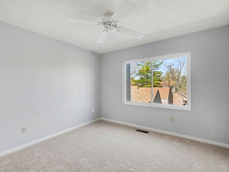 9910 Timbers Drive, Blue Ash, OH 45242 Photo 18