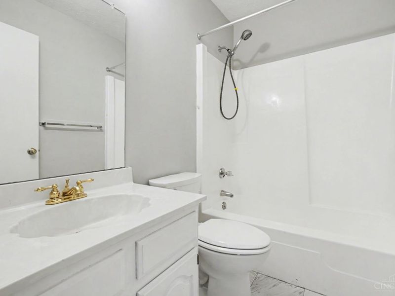 9910 Timbers Drive, Blue Ash, OH 45242 Photo 23