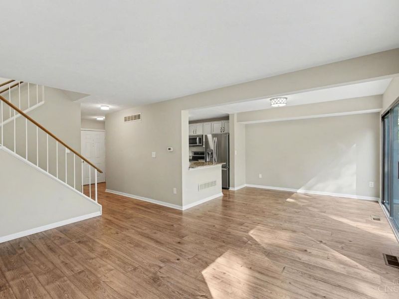 9910 Timbers Drive, Blue Ash, OH 45242 Photo 8