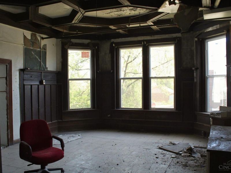 618 Forest Avenue, Cincinnati, OH 45229 Photo 3