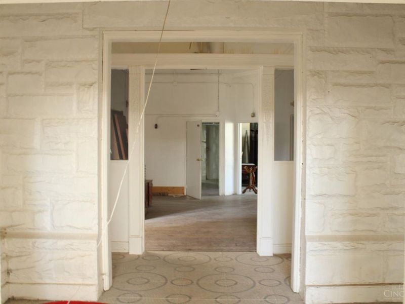 618 Forest Avenue, Cincinnati, OH 45229 Photo 6