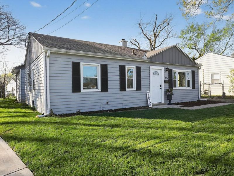 126 Holly Lane, Mason, OH 45040 Photo 2