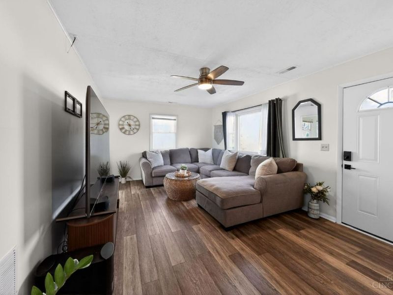 126 Holly Lane, Mason, OH 45040 Photo 6