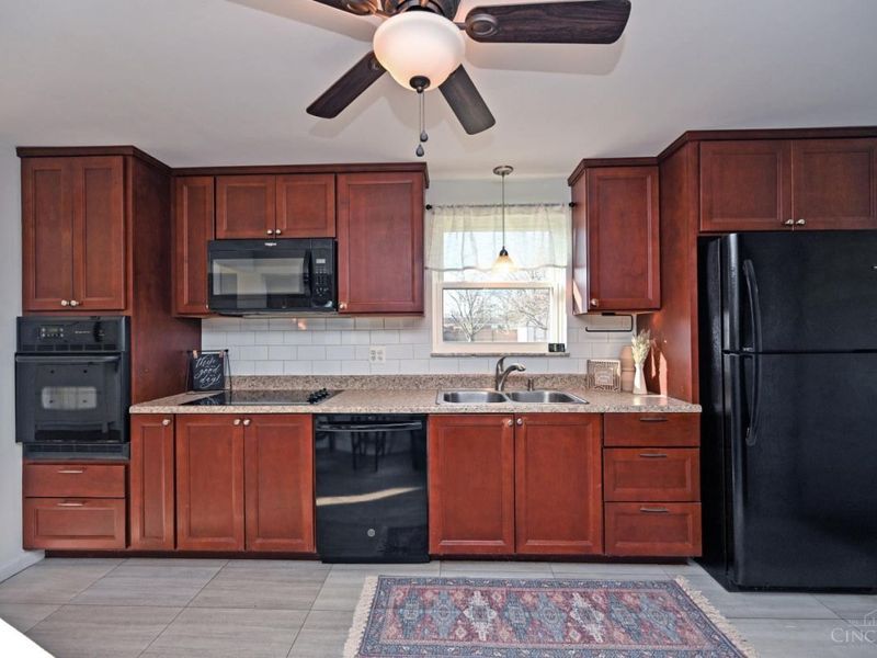 747 Jarole Drive, Union Twp, OH 45245 Photo 14