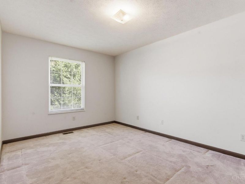 648 Oakridge Drive, Wilmington, OH 45177 Photo 12