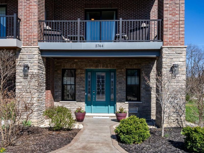 5744 Sanctuary Place, Cincinnati, OH 45230 Photo 2