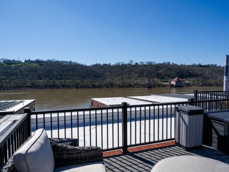 5744 Sanctuary Place, Cincinnati, OH 45230 Photo 3