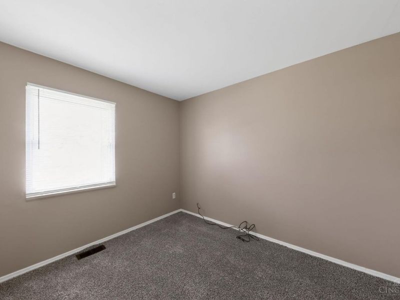 9738 Dunraven Drive, Colerain Township, OH 45251 Photo 12