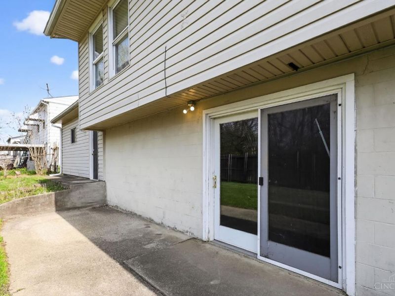 9738 Dunraven Drive, Colerain Township, OH 45251 Photo 26