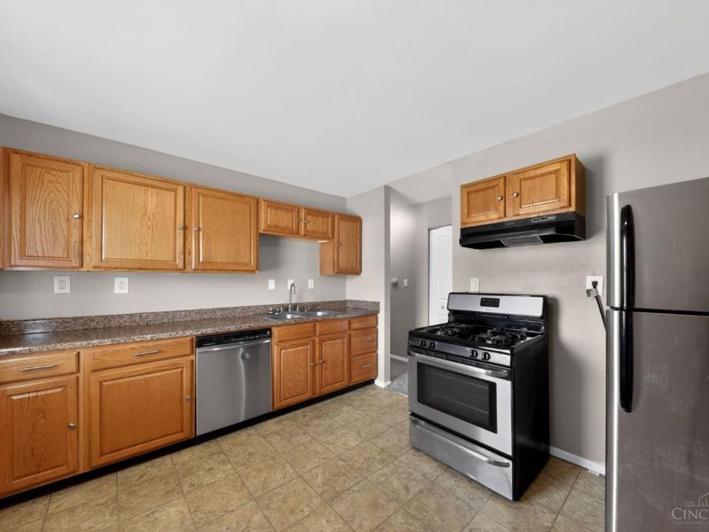 9738 Dunraven Drive, Colerain Township, OH 45251 Photo 8