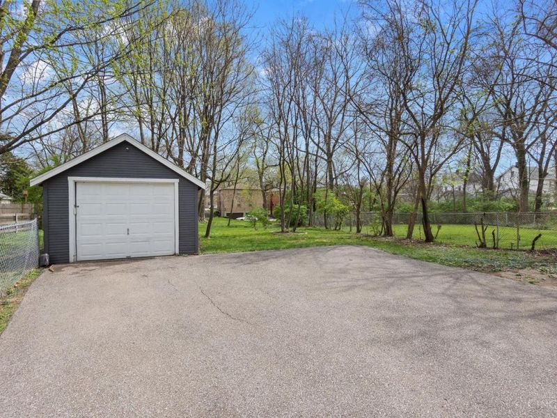 3930 Briggs Place, Cincinnati, OH 45209 Photo 24