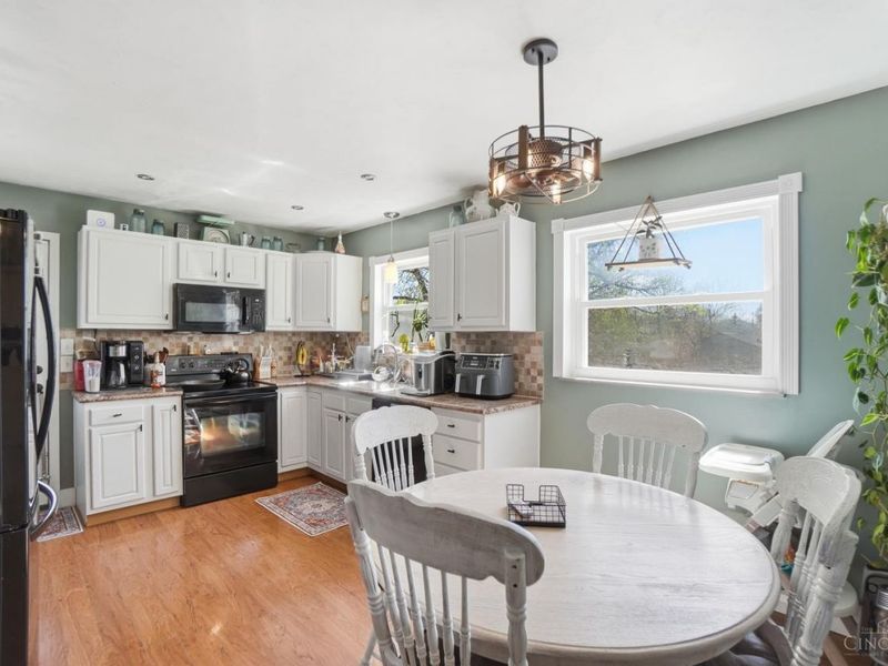 5725 Green Acres Court, Cincinnati, OH 45248 Photo 12