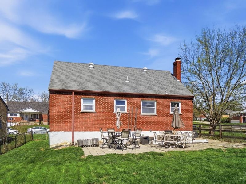 5725 Green Acres Court, Cincinnati, OH 45248 Photo 38