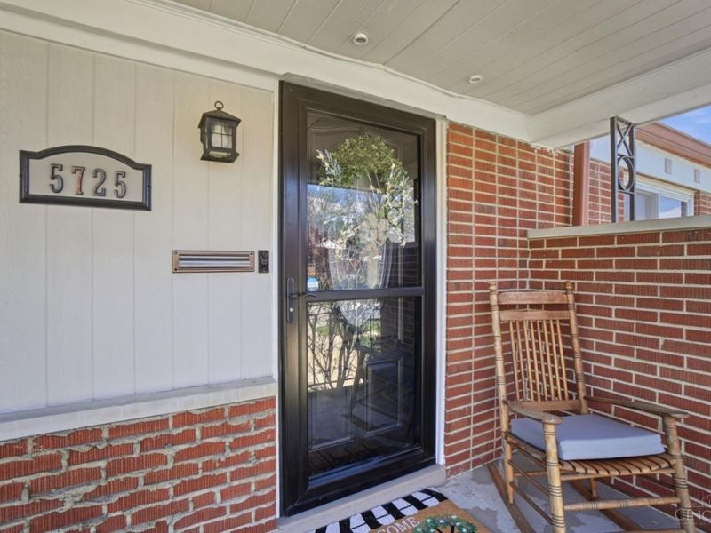 5725 Green Acres Court, Cincinnati, OH 45248 Photo 6