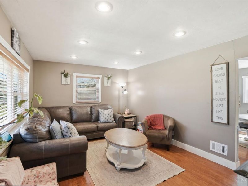 5725 Green Acres Court, Cincinnati, OH 45248 Photo 8