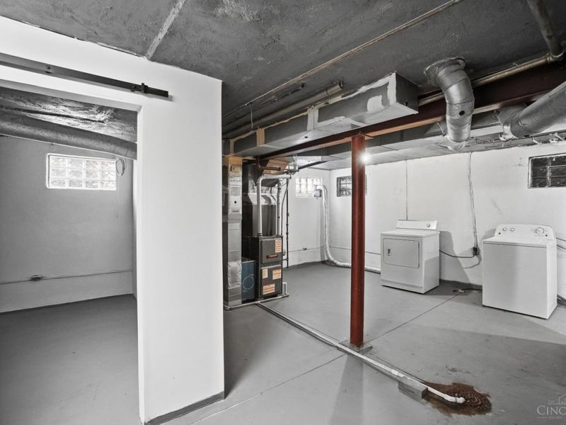 6024 Sunridge Drive, Cincinnati, OH 45224 Photo 29