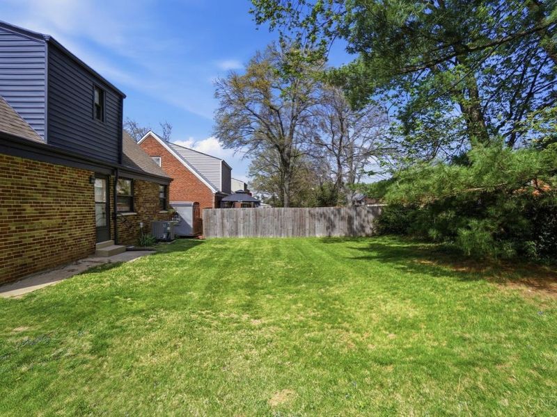 6024 Sunridge Drive, Cincinnati, OH 45224 Photo 38