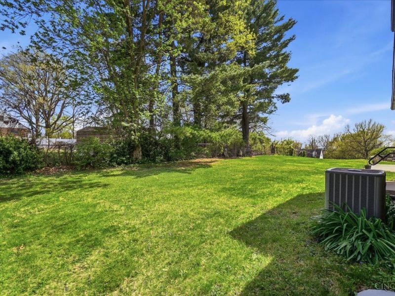 6024 Sunridge Drive, Cincinnati, OH 45224 Photo 40