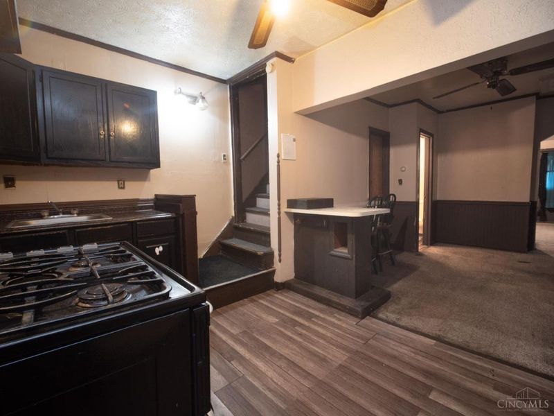 1619 Burgoyne Street, Cincinnati, OH 45223 Photo 10