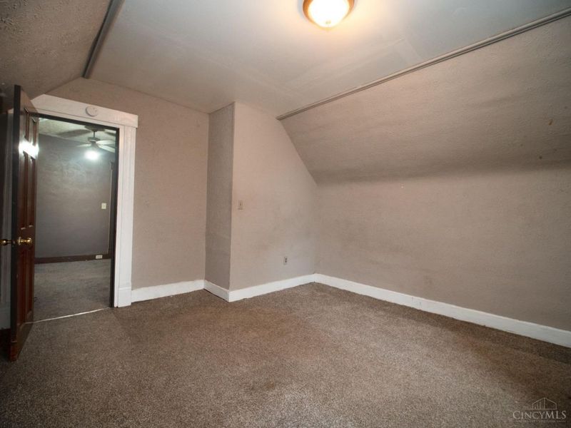 1619 Burgoyne Street, Cincinnati, OH 45223 Photo 16