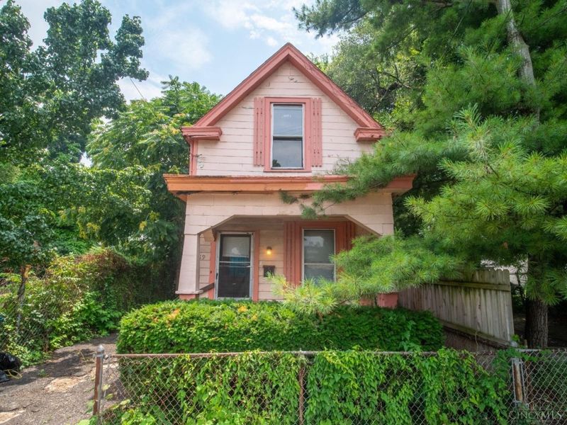 1619 Burgoyne Street, Cincinnati, OH 45223 Photo 2