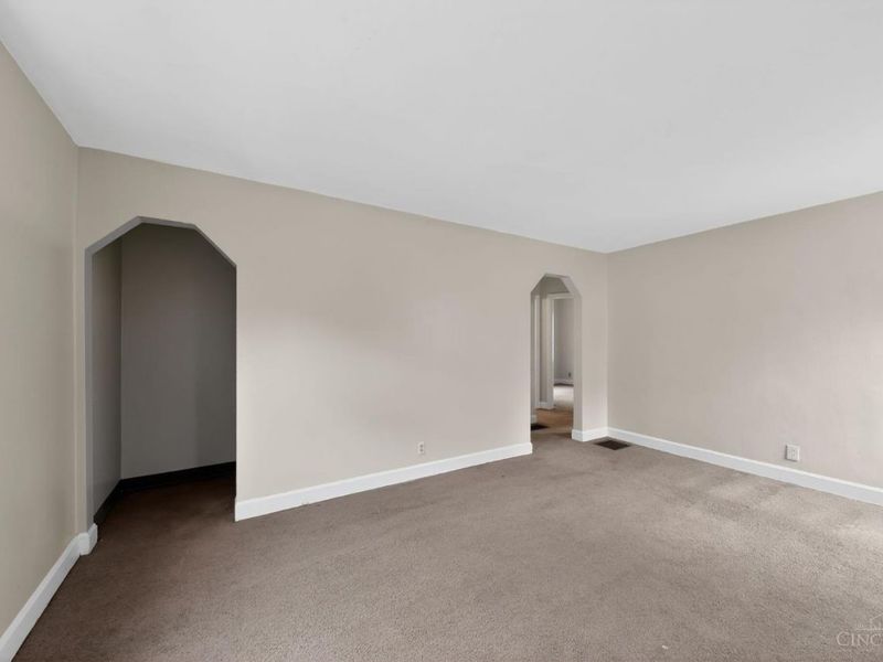 1778 Ashbrook Drive, Cincinnati, OH 45238 Photo 12