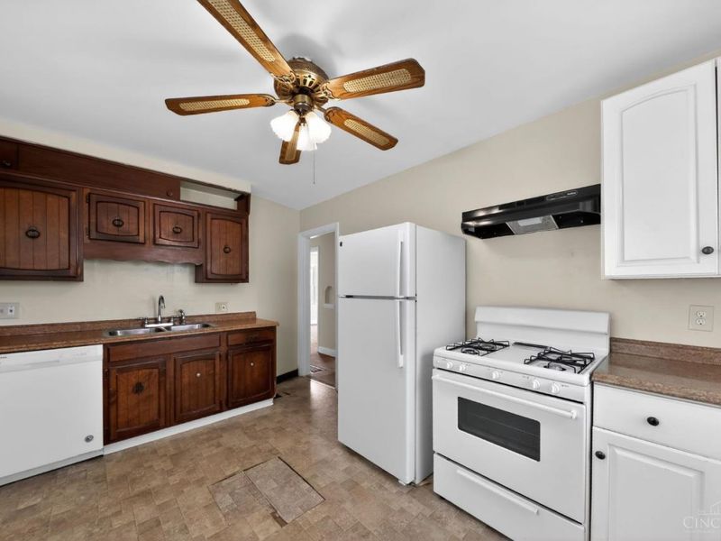 1778 Ashbrook Drive, Cincinnati, OH 45238 Photo 15