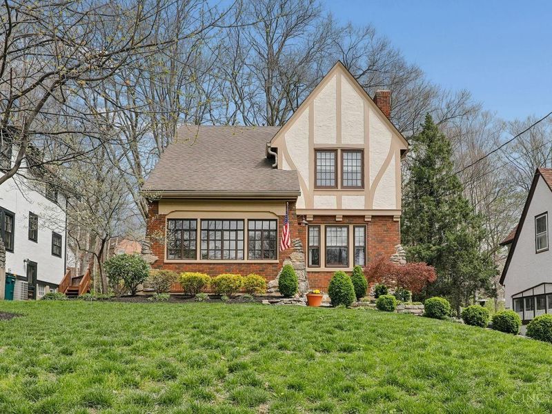1122 Beverly Hill Drive, Cincinnati, OH 45208 Photo 1