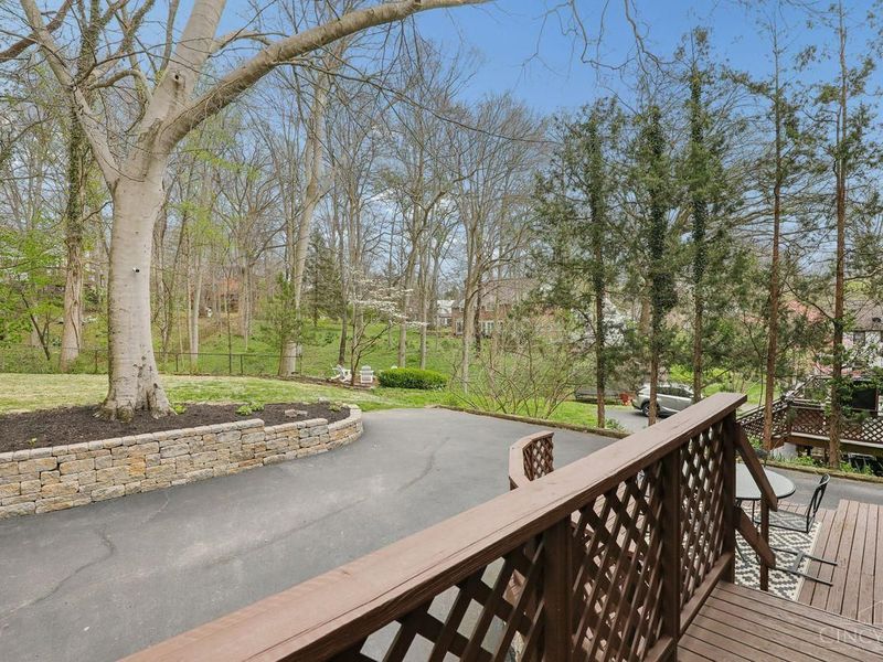 1122 Beverly Hill Drive, Cincinnati, OH 45208 Photo 51