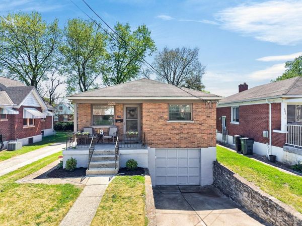 B Buckingham Place, Columbia Twp, OH 45227