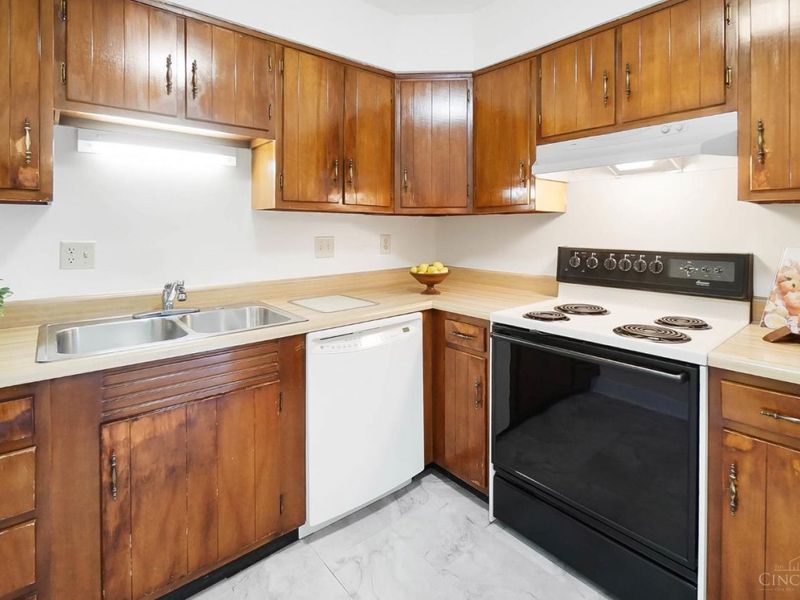 1961 Rollins Drive, Loveland, OH 45140 Photo 12