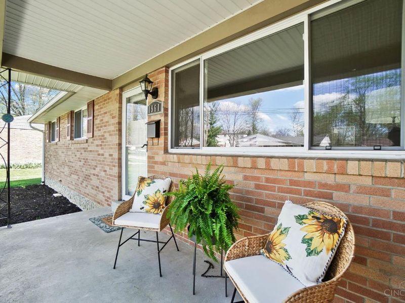 1961 Rollins Drive, Loveland, OH 45140 Photo 3