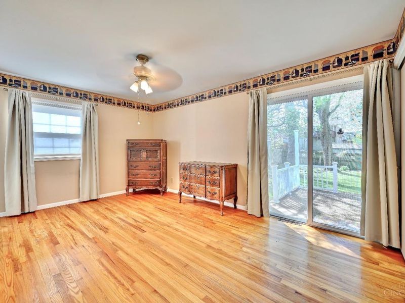 1063 Newcastle Drive, Springfield Twp., OH 45231 Photo 11