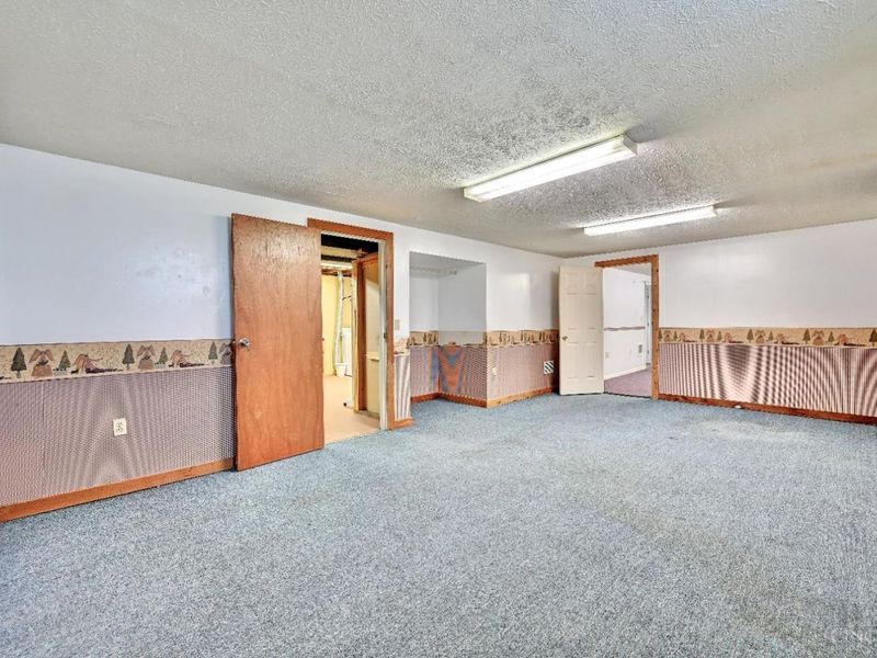 1063 Newcastle Drive, Springfield Twp., OH 45231 Photo 18