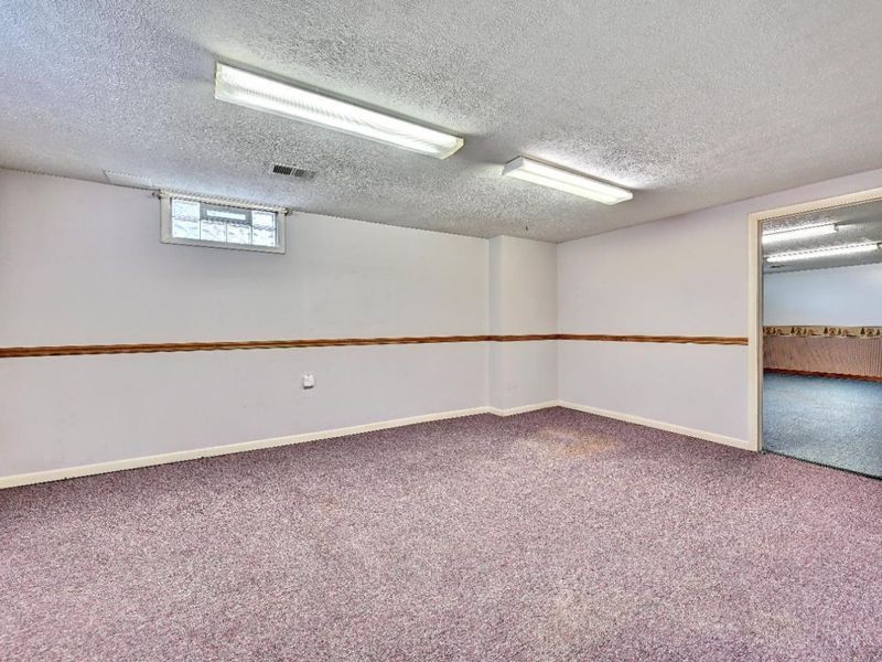 1063 Newcastle Drive, Springfield Twp., OH 45231 Photo 20