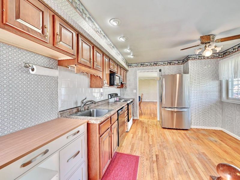 1063 Newcastle Drive, Springfield Twp., OH 45231 Photo 8