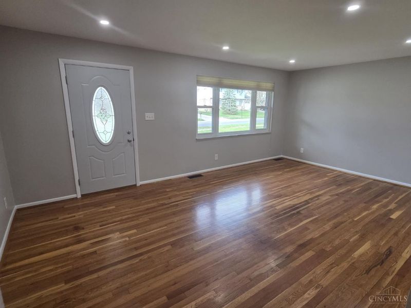 8403 Summitridge Drive, Anderson Twp, OH 45255 Photo 2