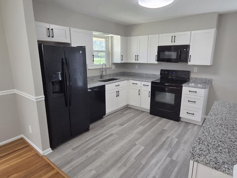 8403 Summitridge Drive, Anderson Twp, OH 45255 Photo 4