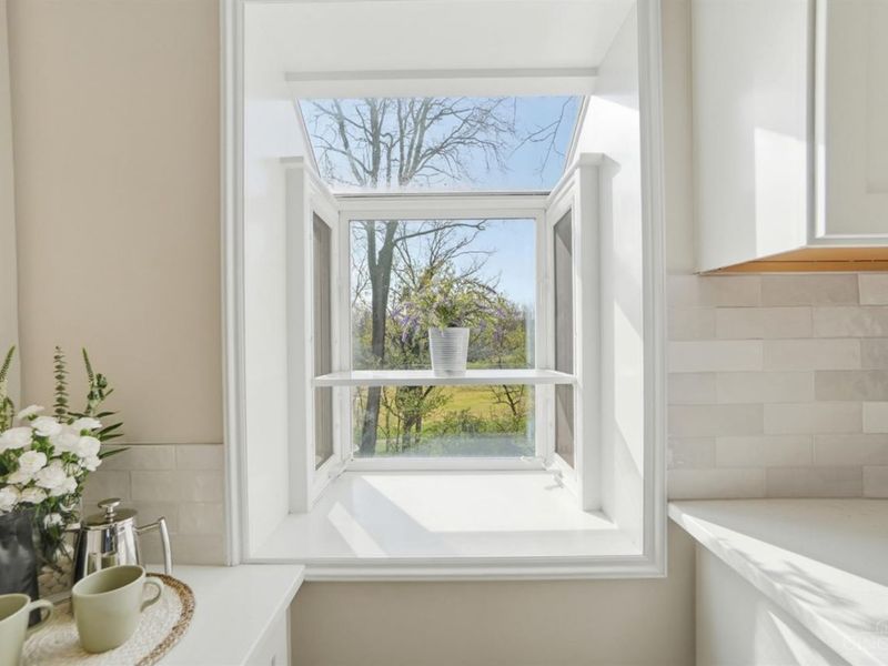 4152 Paxton Woods Drive, Cincinnati, OH 45209 Photo 13