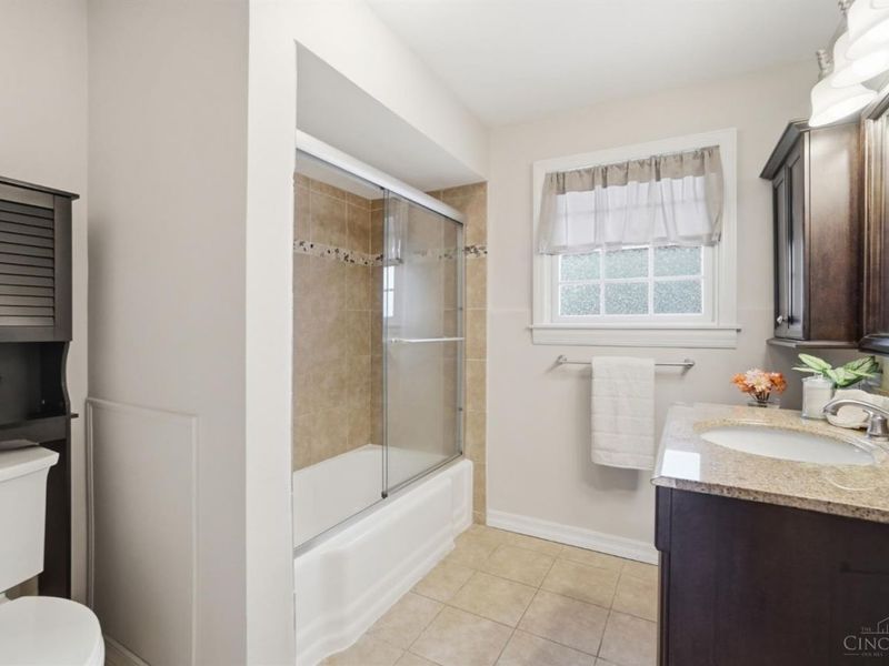 4152 Paxton Woods Drive, Cincinnati, OH 45209 Photo 27