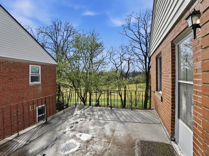 4152 Paxton Woods Drive, Cincinnati, OH 45209 Photo 33